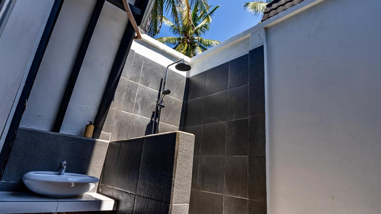 Sanctum Dive Bungalows With Private Pool Gili Trawangan Bagian luar foto